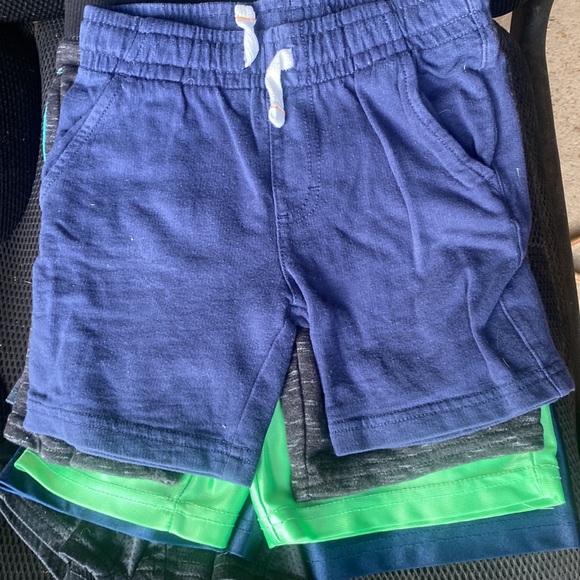 Bundle of boys shorts - Picture 3 of 11